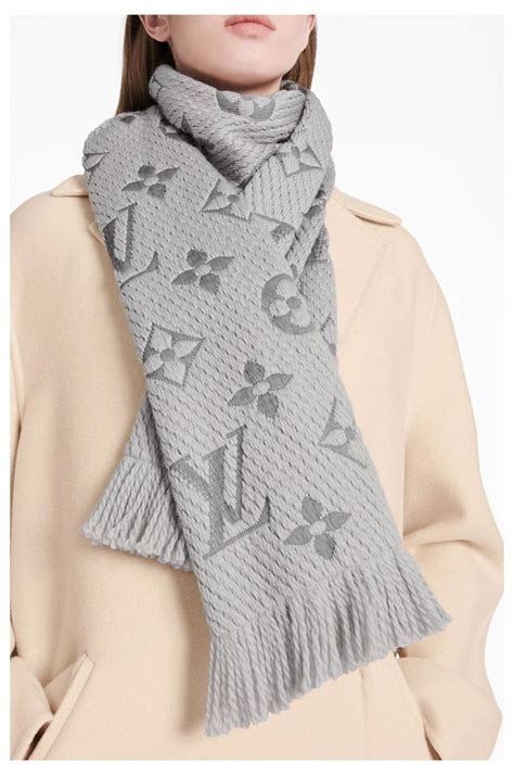 louis vuitton schal grau gold|Louis Vuitton scarves for women.